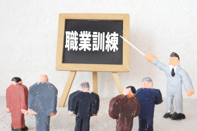人材育成担当者必見！リスキリングを活用した人材戦略とは？