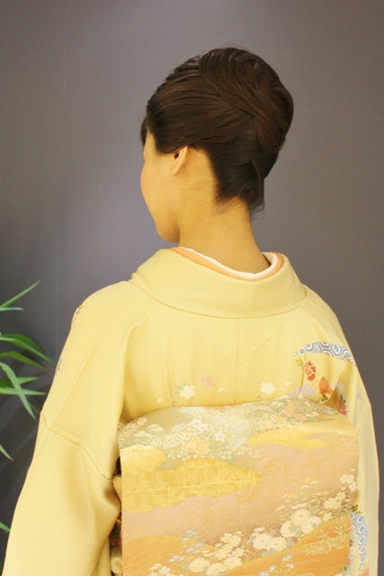 着物でお茶会 茶事 初釜 着付けとアップは早朝もok 横浜 東横線綱島の美容室キュライヘアーなら支度はワンストップ Quly Hair 着物でお茶会 茶事 初釜 着付けとアップは早朝もok 横浜 東横線綱島の美容室キュライヘアーなら支度はワンストップ Quly Hair