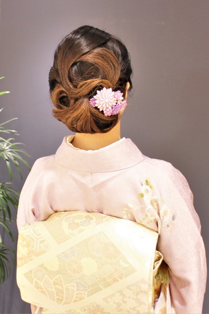 七五三をお祝いする3歳の女の子のママ　着付けとヘアセットしました　ありがとうございました