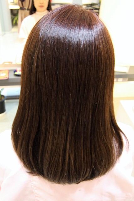 5か月ぶりの縮毛矯正と一緒にヘアカラーとデジタルパーマで毛先ワンカール