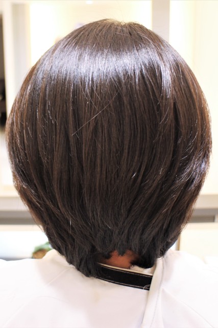 縮毛矯正は半年ぶり。ショートにしてデジタルパーマもしました。ありがとうございました。