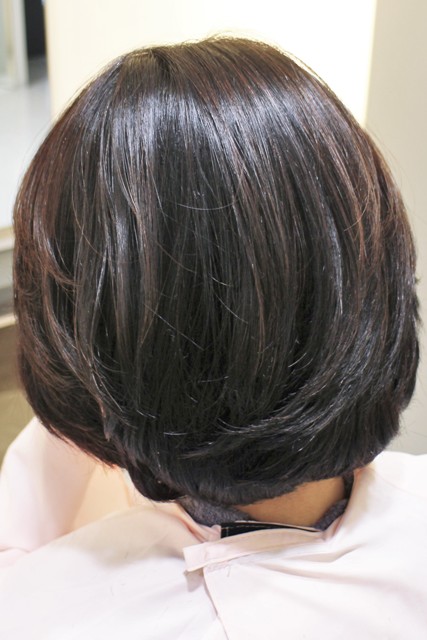 毛髪の構造：中心からメデュラ、コルテックス、キューティクルの3層構造になってます。横浜で、綱島で縮毛矯正