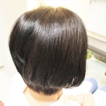 縮毛矯正と共にヘアカラーもしました。ありがとうございました。