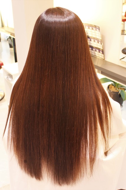 東横線は菊名が近いかな。4か月に一度の縮毛矯正はいつもヘアカラーと一緒に。