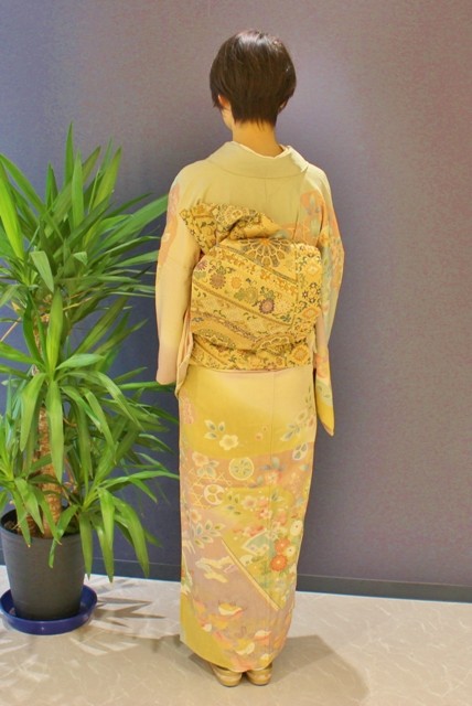 お着物で入園式に出られるお母様。ご結婚以来初の和服だそうです。