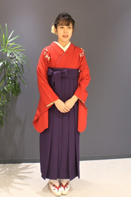袴の着付けをしました。卒業おめでとう