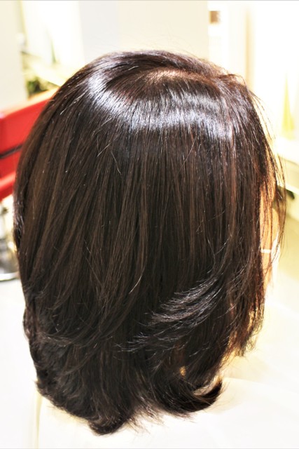 横浜市港北区樽町から。縮毛矯正と一緒に毛先のカールとヘアカラーもしました。