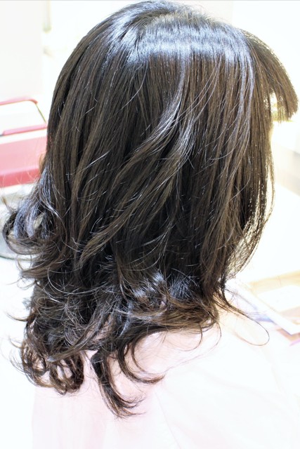 東横線綱島の美容室キュライヘアーで縮毛矯正