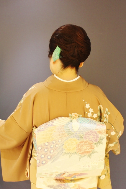 吉祥太鼓もたて矢も貝ノ口も。多彩な帯結び。