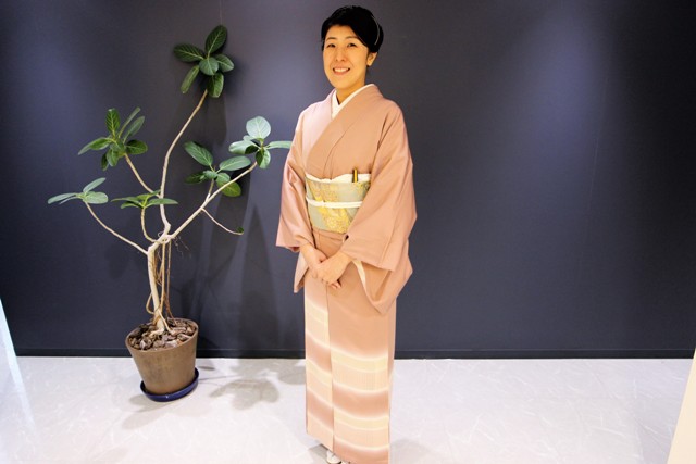 ５歳の息子さんの七五三のお祝いでスワトウ刺繍の訪問着をお召になりました。