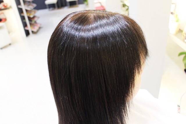 艶がまとまり、髪の黒さが際立ちます。コントラストが嬉しい艶黒髪。ありがとうございました