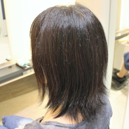毎月来てくださるお客様です。カラーやパーマなど、髪を楽しんでます。