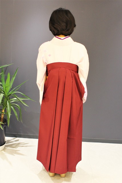 袴姿が決まってます。ありがとうございました。