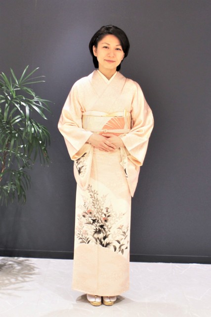 着付けもヘアもワンストップ 着物で結婚式 和服で結納 アップもお任せ 早朝ok 横浜 東横線綱島 美容室 Quly Hair