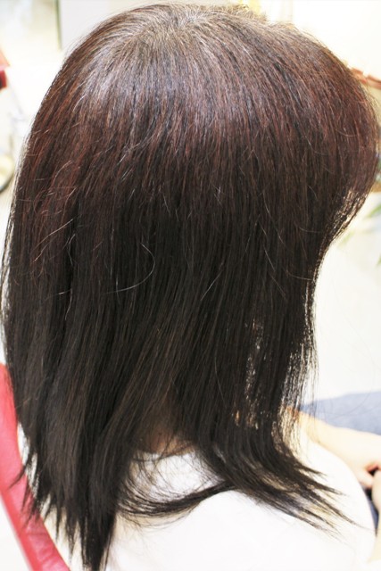 横浜市港北区高田東から。彼女のくせ毛は捻転毛が強いでしょうか