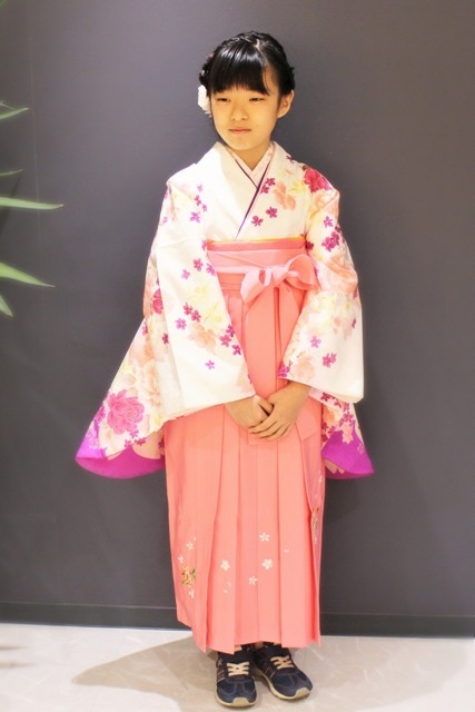 綱島で袴の着付けをしたのは小学校の卒業式のため。おめでとうございます。
