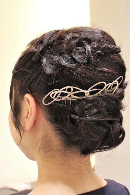 同僚の結婚式でヘアセットしました（洋装）