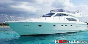 Ferretti 53 con mandos en cubierta superior