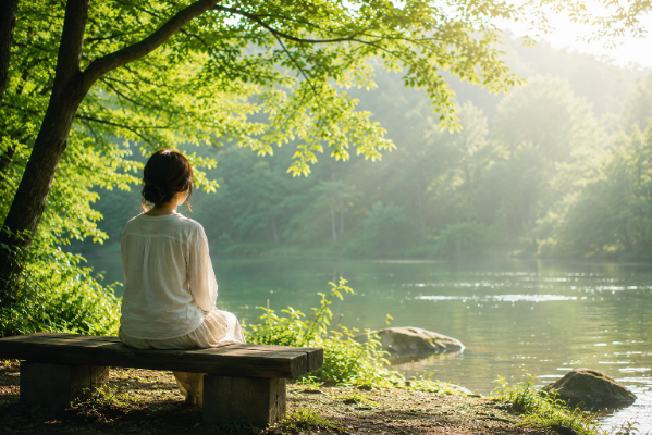 行動を止めている内面と向き合い、自分らしい人生へ進んでいくことをイメージした風景