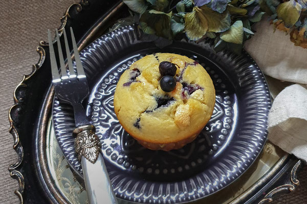 LOVE - VIDEOrezept -Blaubeer Muffin mit weisser Schokolade