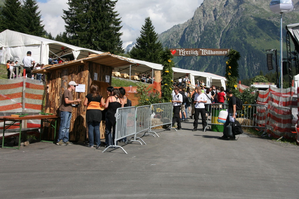 Eingang zum Festgelände