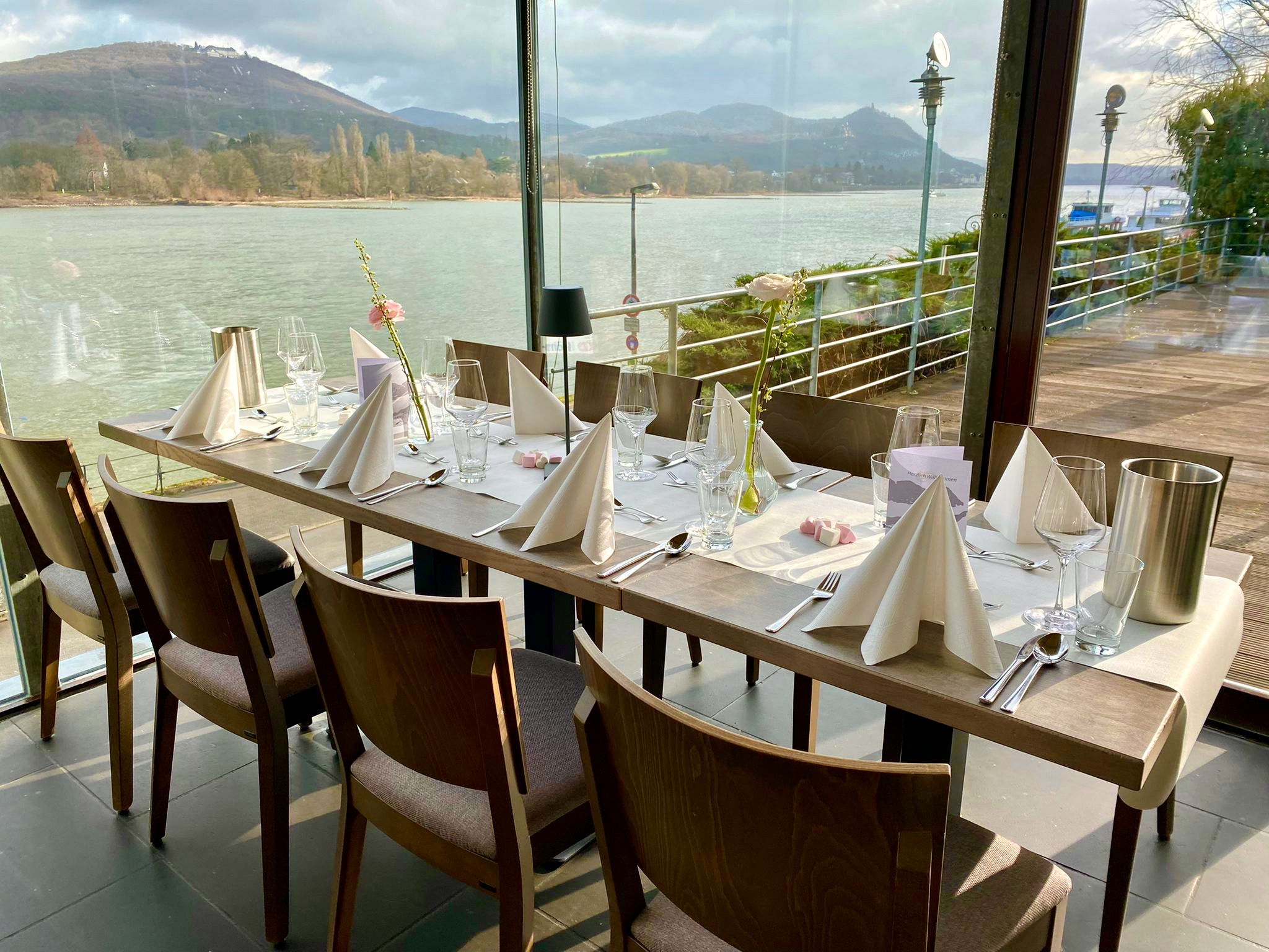 Ddie Bastei in BonnBad Godesberg eine außergewöhnliche Eventlocation. Restaurant Bastei