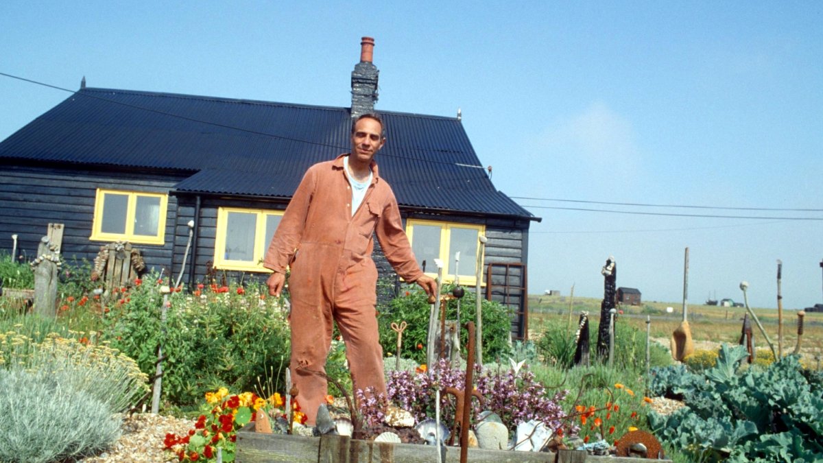 MiniReview: "Modern Nature" by Derek Jarman