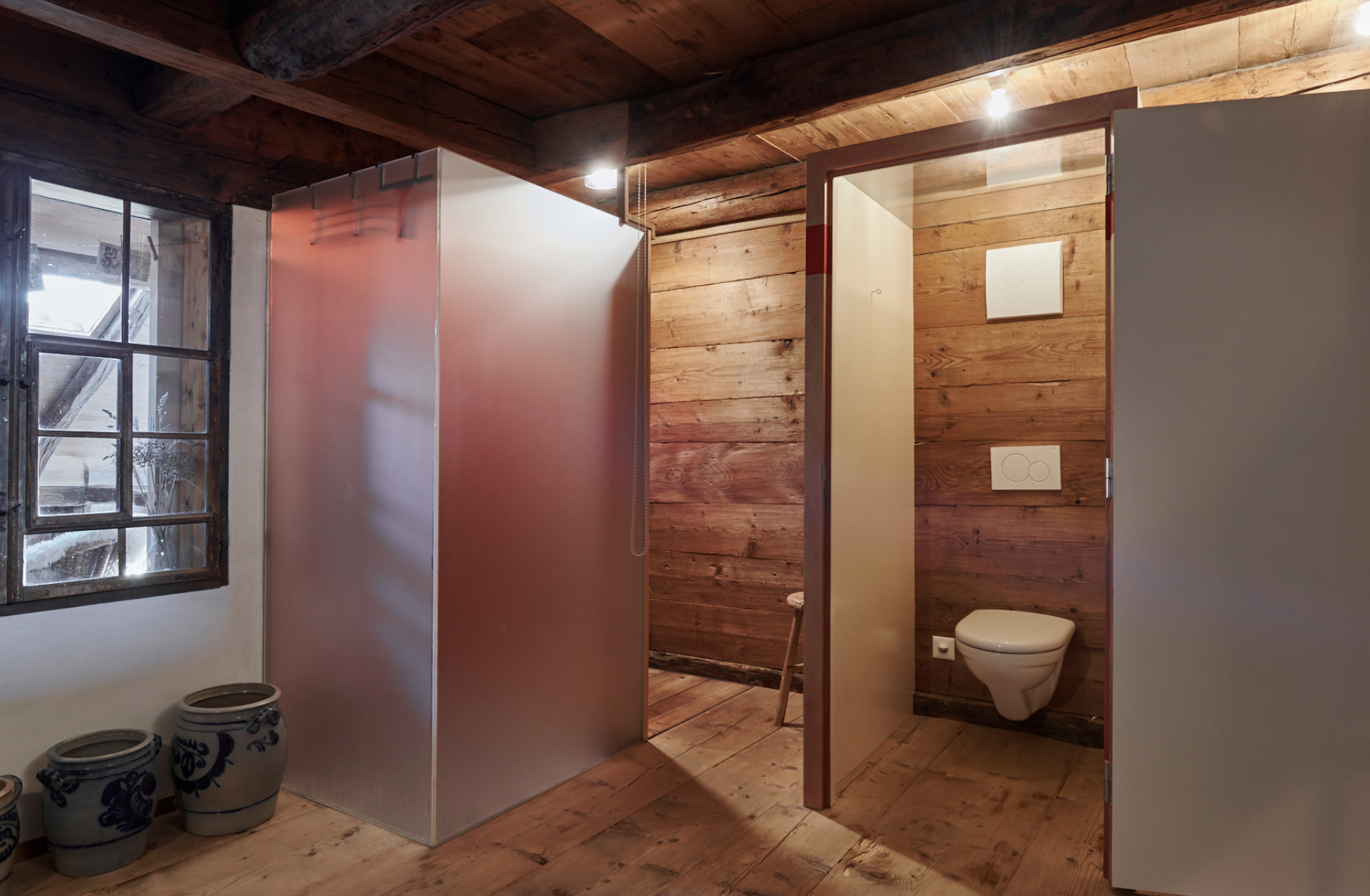 Diele mit WC und Dusche