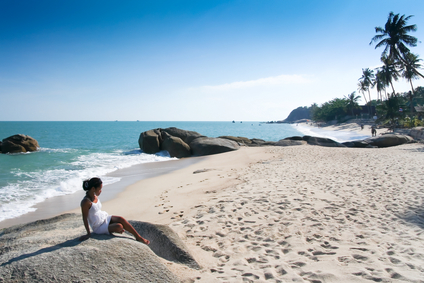 Chaweng Beach ist der berühmteste und lebhafte Strand auf Koh Samui und das aus gutem Grund. Der sechs Kilometer lange Sandstrand bietet eine Vielzahl an Aktivitäten und Annehmlichkeiten und ist daher ideal für alle. 