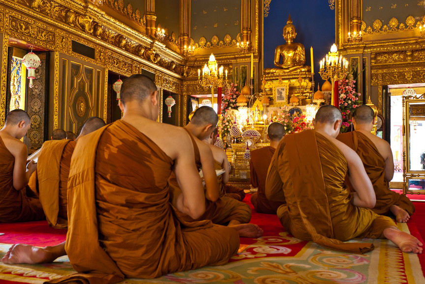 Mönche im buddhistischen Tempel