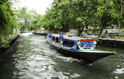 Machen Sie ruhig mal eine Klong Tour auf den Nebenflüssen des Chao Phrayas