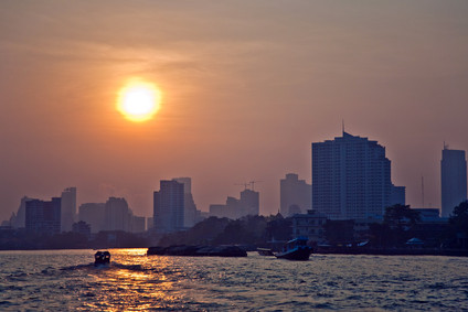 Sonnenuntergang am Chao Phraya