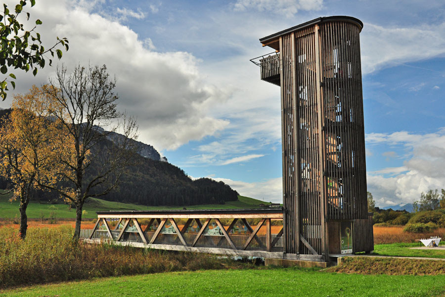 Aussichtturm im Schwemmgebiet