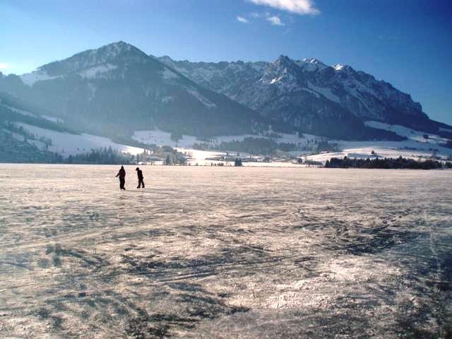 Eislaufen auf dem See