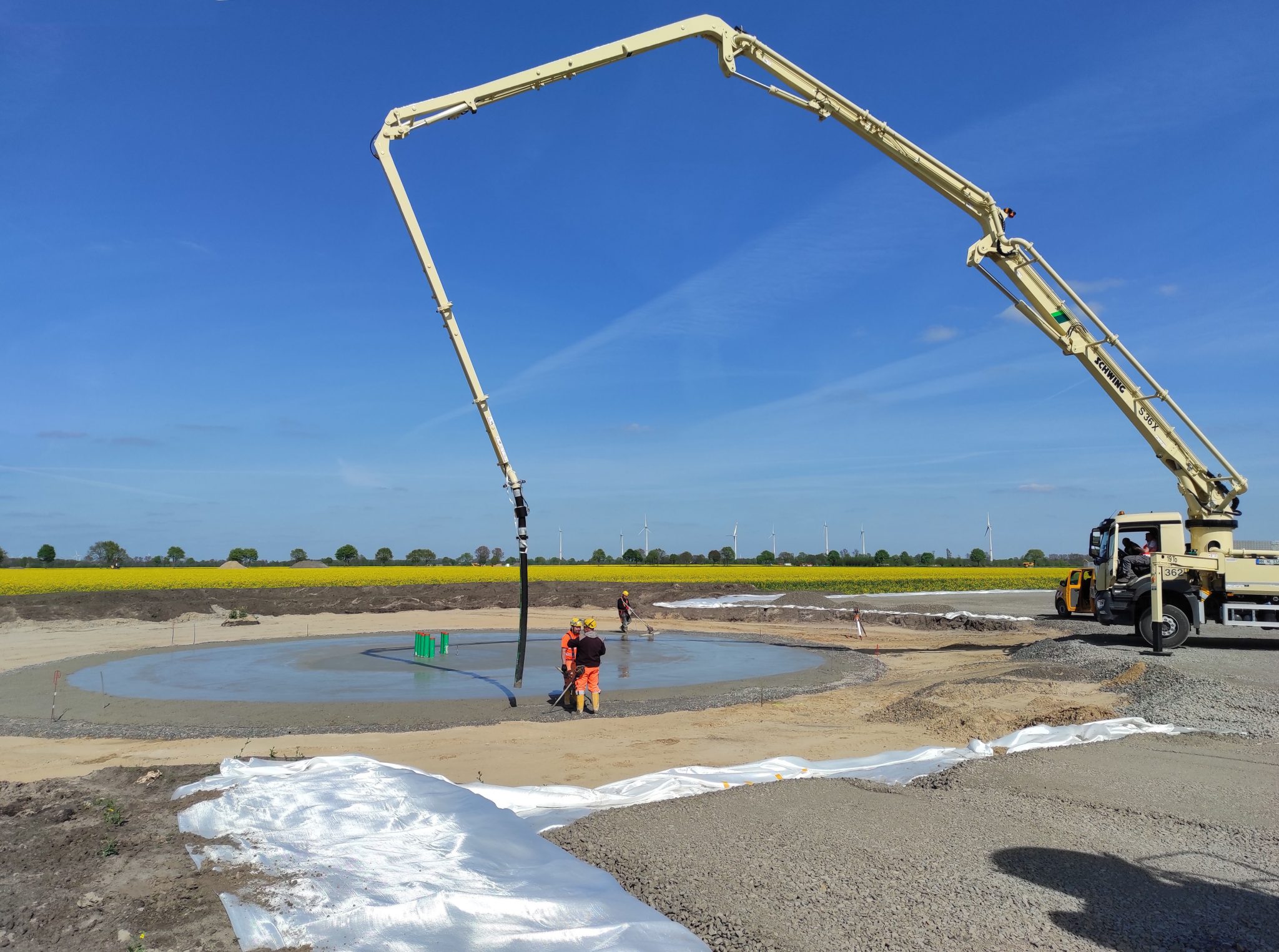 Bodenplatte ist gegossen