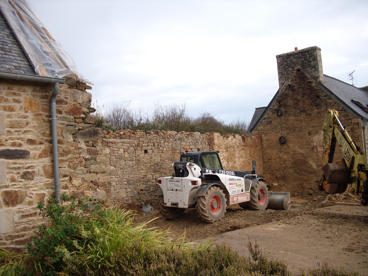 Décaissement pour la dalle en béton ...