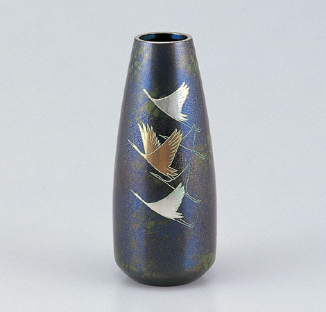 銅製花瓶(3) - 高岡銅器展示館