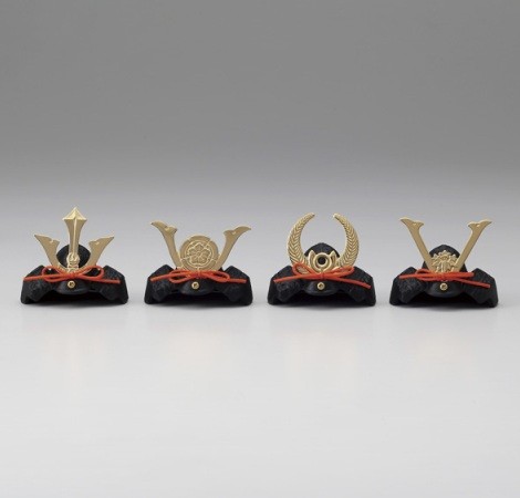ミニ兜・豆兜 - 高岡銅器展示館