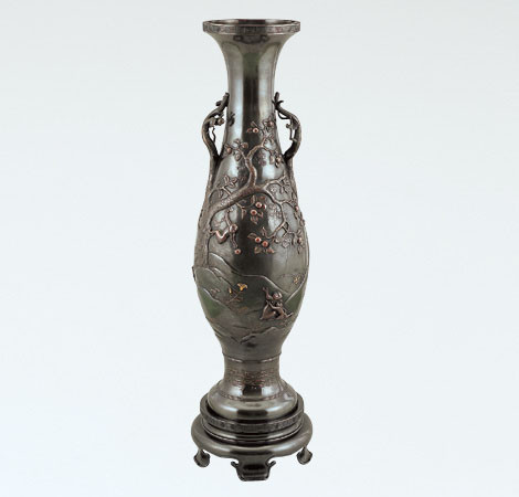 銅製花瓶(2) - 高岡銅器展示館