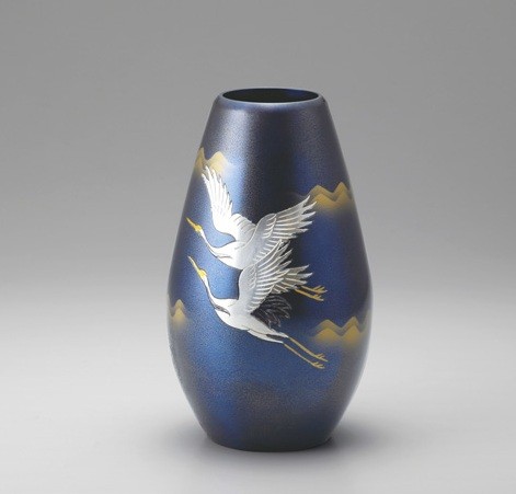 銅製花瓶(2) - 高岡銅器展示館 銅製花瓶(2) - 高岡銅器展示館