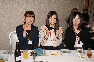 懇親会の様子