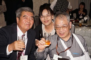 懇親会の様子