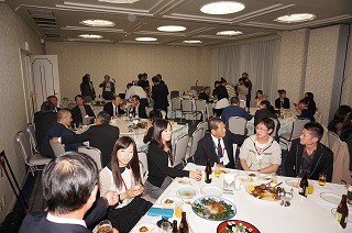 懇親会の様子
