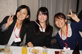 懇親会の様子