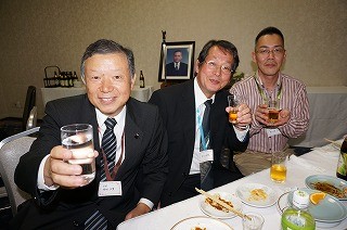 懇親会の様子