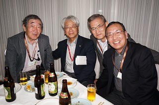 懇親会の様子