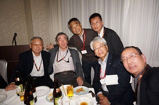 懇親会の様子