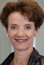 Dorothee Nolte leitet die Fortbildung Kreativ schreiben