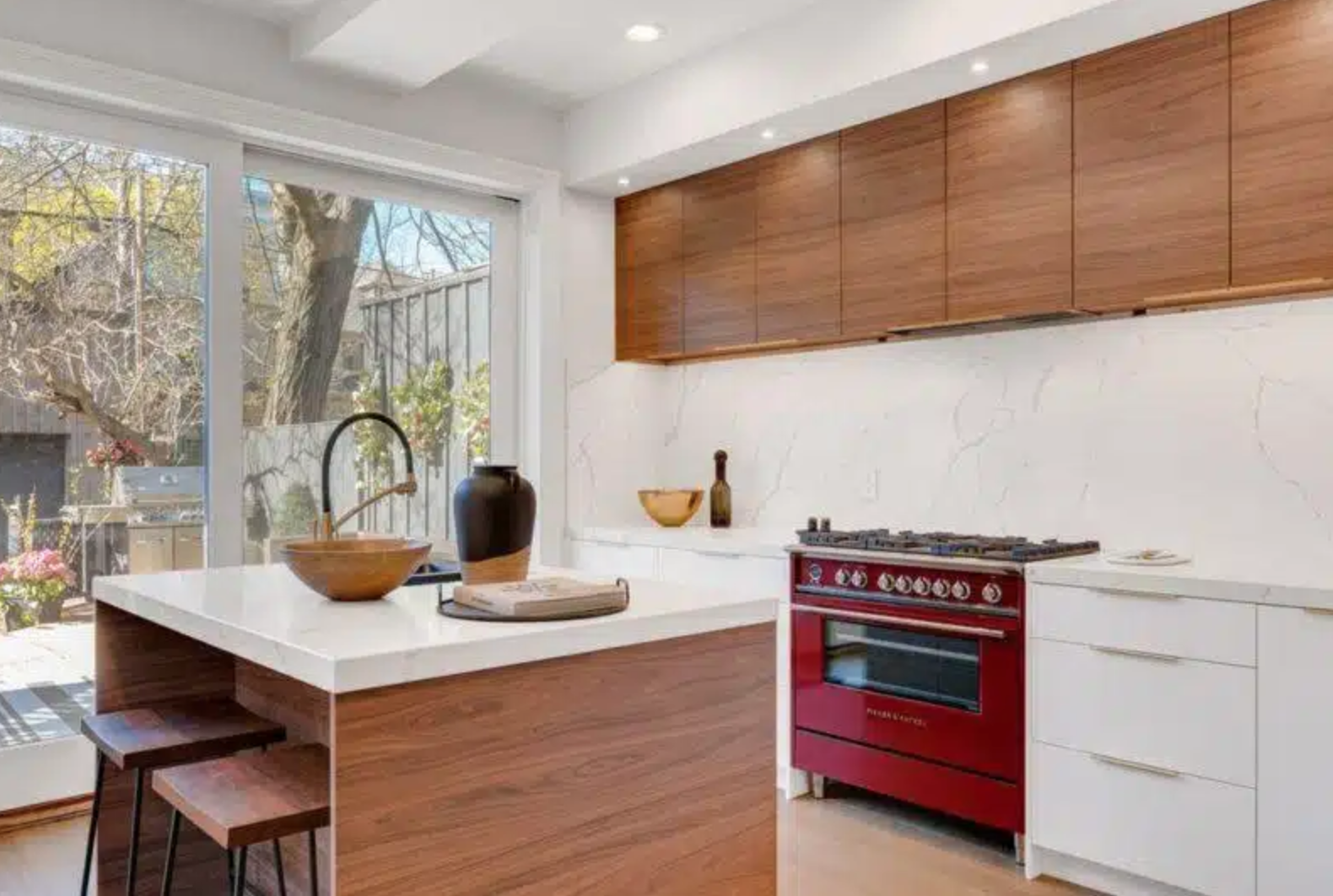 8 Essential Tips for a Modern Kitchen Remodel