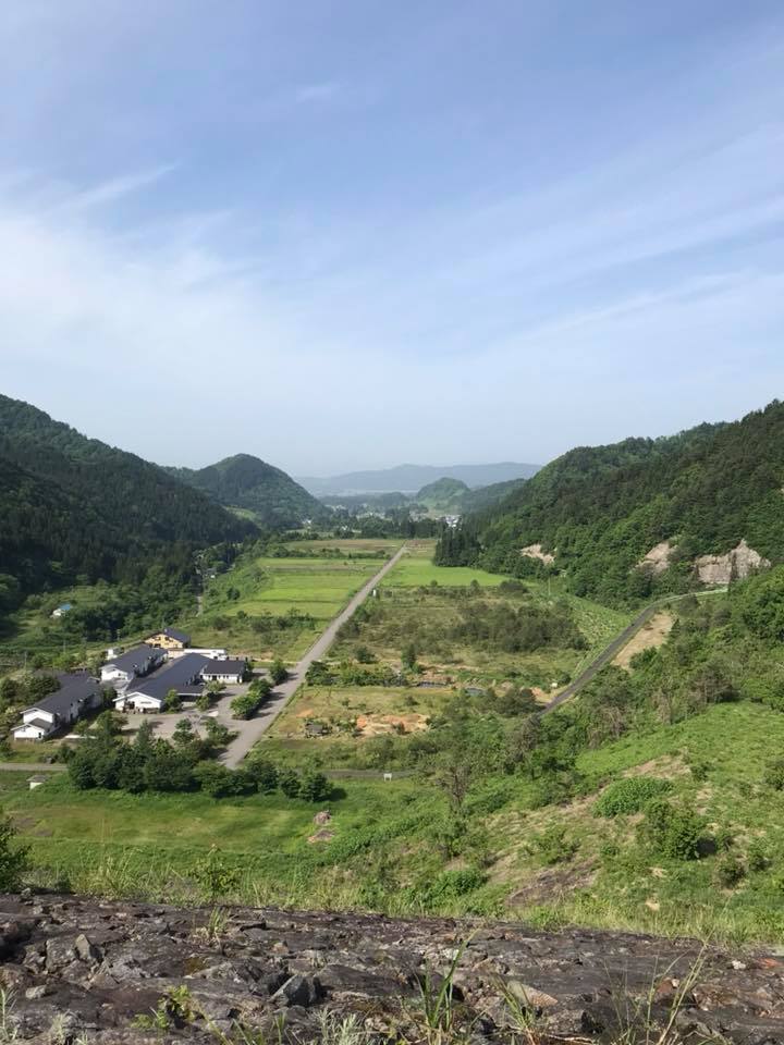 朝のお散歩　日中ダムからの景色